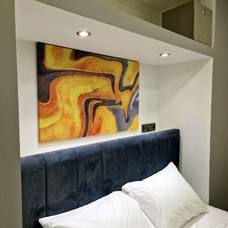 Faronita - Luxury Apt In The Heart Of Kalamata Ngoại thất bức ảnh