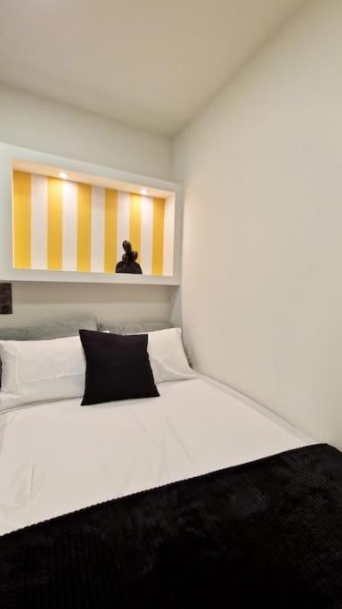 Faronita - Luxury Apt In The Heart Of Kalamata Ngoại thất bức ảnh