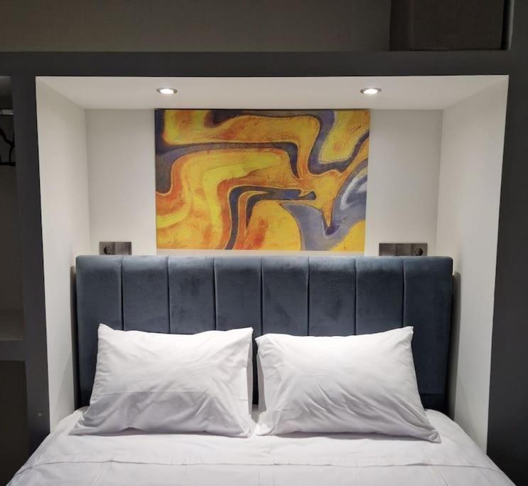 Faronita - Luxury Apt In The Heart Of Kalamata Ngoại thất bức ảnh